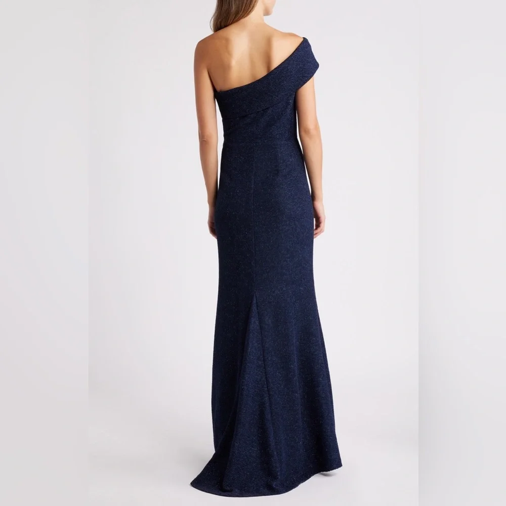 Eliza J Navy Blue Metallic Off The Shoulder Elegant Formal NWT Gown Size 16 - Picture 2 of 12